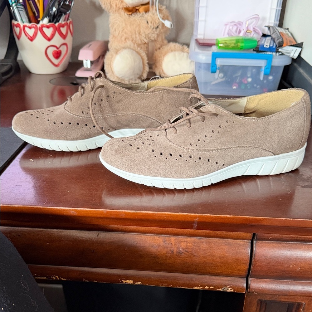 Munro Beige Casual Shoes with White Soles